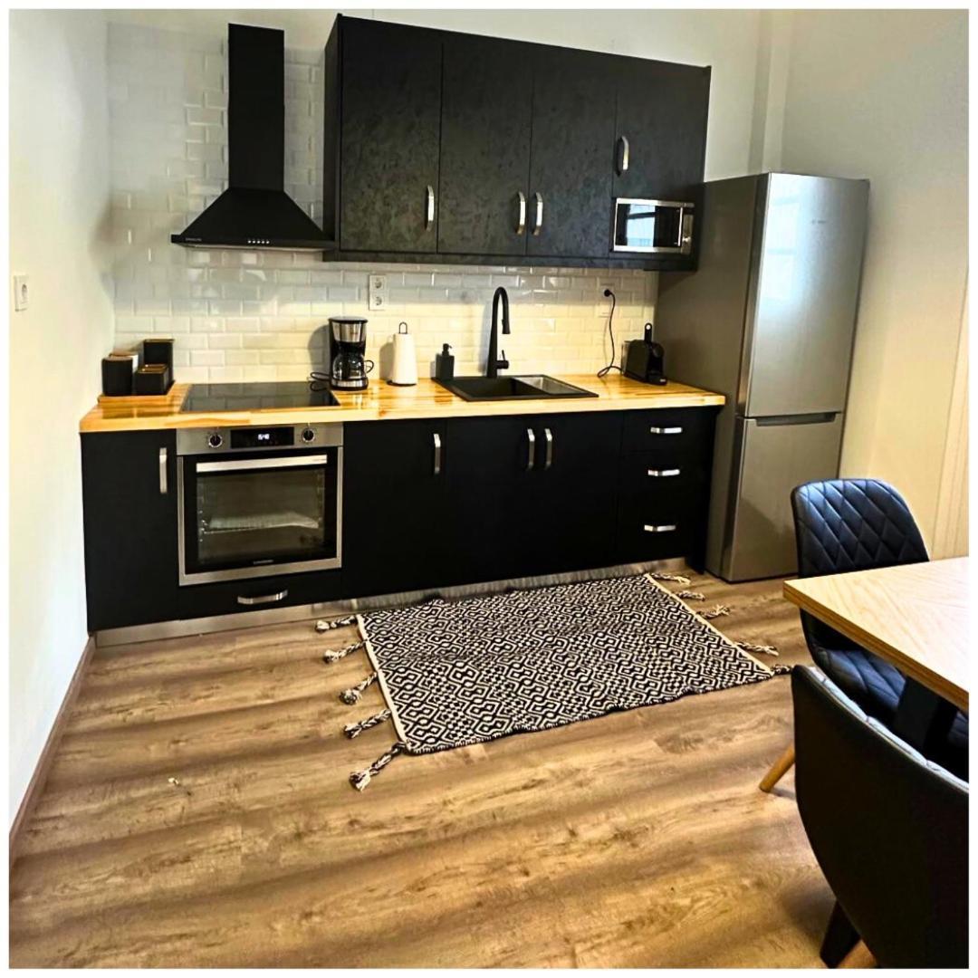 Memories Apartments Μονοκατοικία Στο Καρπενήσι Esterno foto
